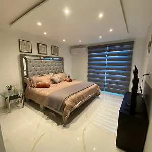 Apartamento Marina Del Sol Directly On The Ocean 102, Mazatlán